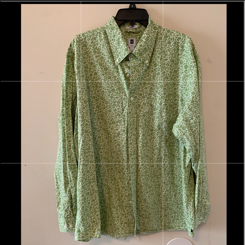 Gap long sleeve floral men’s or women shirt- Size XL